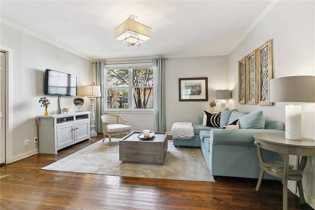 New Orleans, LA 70118,7444 ST CHARLES AVE #102
