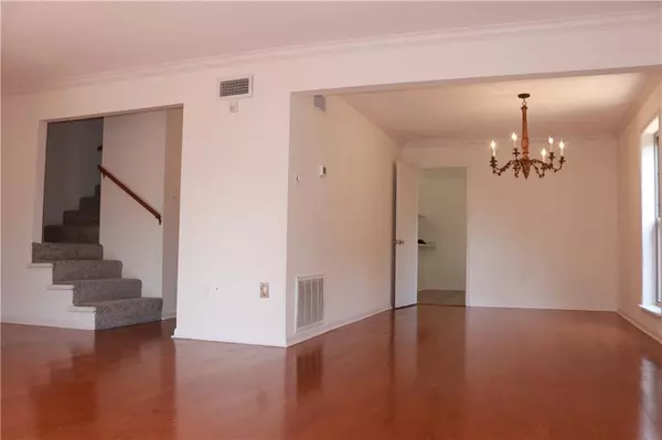 Alexandria, LA 71303,4404 PARLIAMENT DR #159