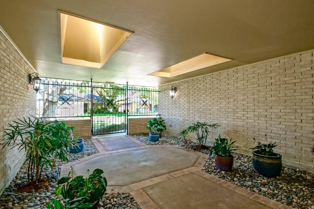 Metairie, LA 70003,4509 JEANNETTE DR
