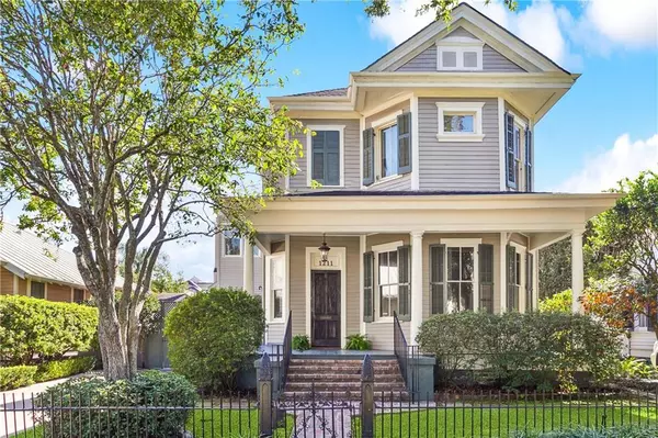 1211 HENRY CLAY AVE, New Orleans, LA 70118