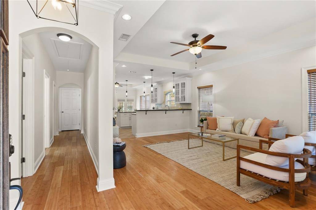 New Orleans, LA 70124,6637 BELLAIRE DR