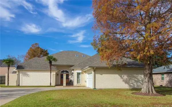 1874 FAUSTINE CT, Lutcher, LA 70071