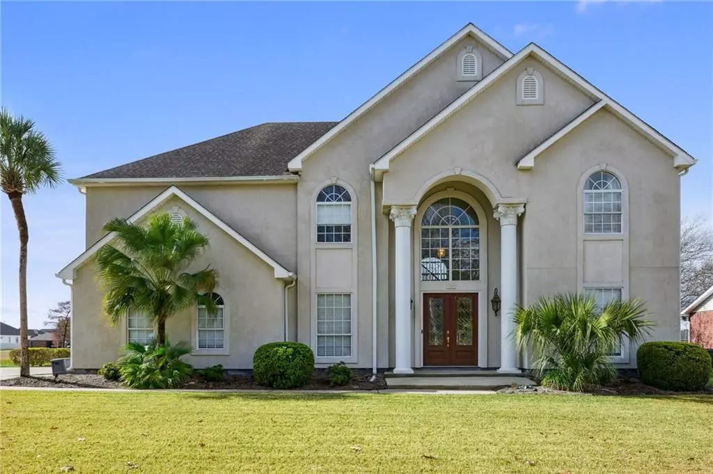 Harvey, LA 70058,3628 LAKE CATHERINE DR