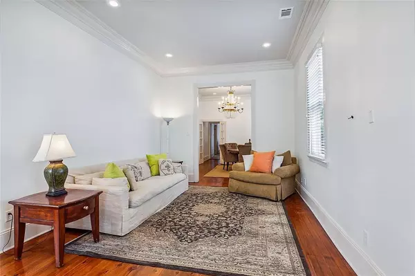 New Orleans, LA 70118,2820 CALHOUN ST