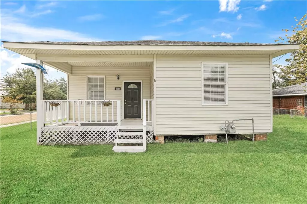 Mandeville, LA 70448,600 GIROD ST