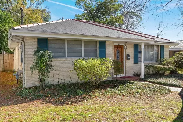 Metairie, LA 70005,921 HELIOS AVE