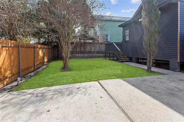 New Orleans, LA 70124,5919 WEST END BLVD