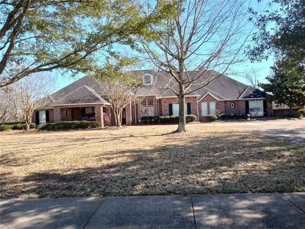 3817 RUE LEFT BANK, Alexandria, LA 71303