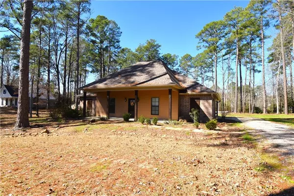 Dry Prong, LA 71423,443 SHERWOOD DR
