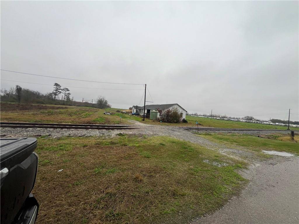 Belle Chasse, LA 70037,14497 HWY 23