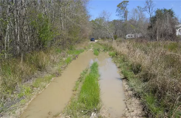 Pearl River, LA 70452,39390 HONEY ISLAND SWAMP RD