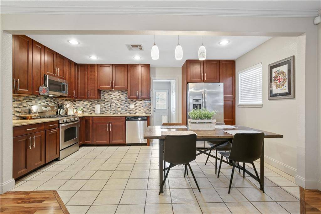 Metairie, LA 70003,1117 TRUDEAU DR