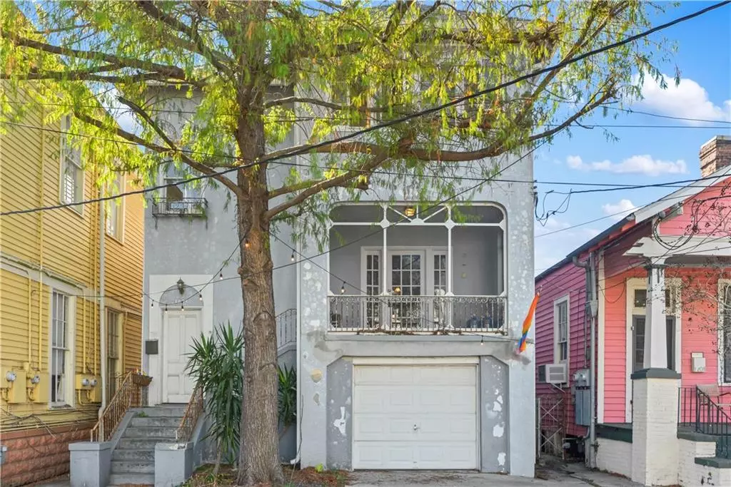 New Orleans, LA 70130,1204 06 ST ANDREW ST