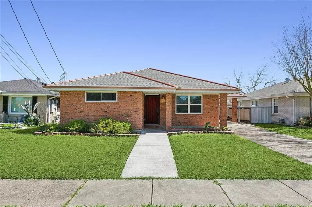 Chalmette, LA 70043,2307 CORINNE DR