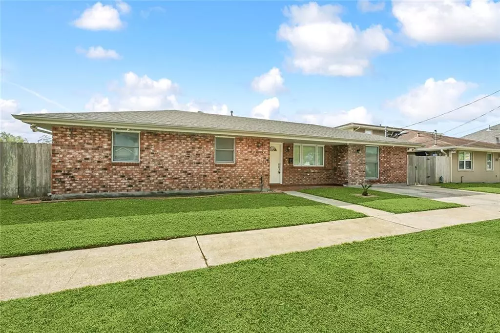 Chalmette, LA 70043,2905 CAMPAGNA DR