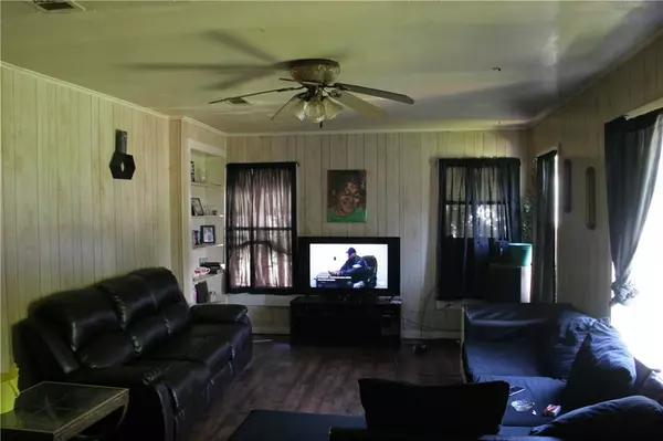 Alexandria, LA 71303,2422 PARIS ST