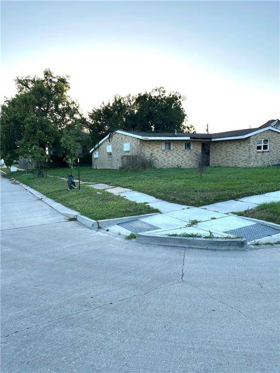 5600 DEBORE DR, New Orleans, LA 70126