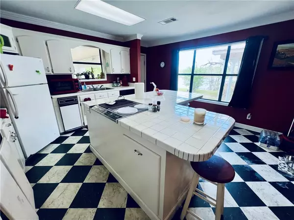 Jonesville, LA 71343,161 LAKEVIEW RD