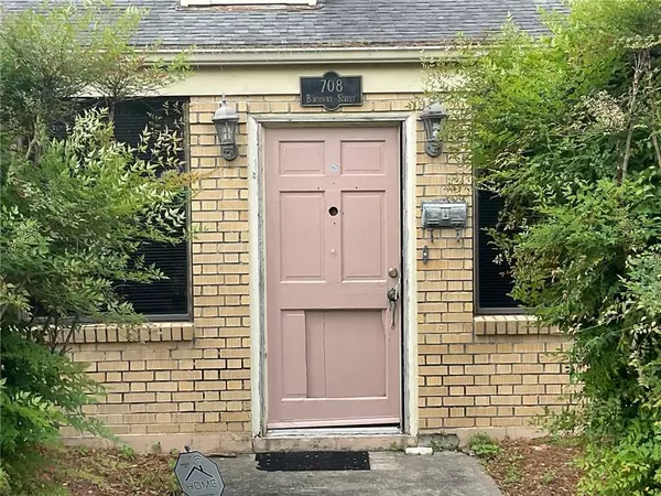 Gretna, LA 70056,708 BORDENAVE ST