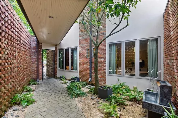 New Orleans, LA 70124,5570 JACQUELYN CT