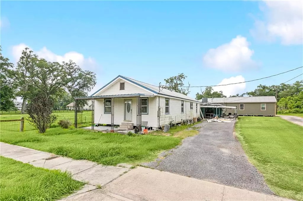 Waggaman, LA 70094,820 S KENNER AVE