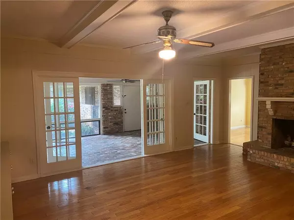 Alexandria, LA 71303,511 HARTWOOD DR