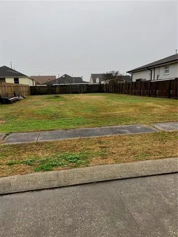 8316 CREOLE. AVE, Chalmette, LA 70043