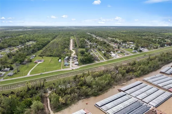 RIVER RD, Ama, LA 70031