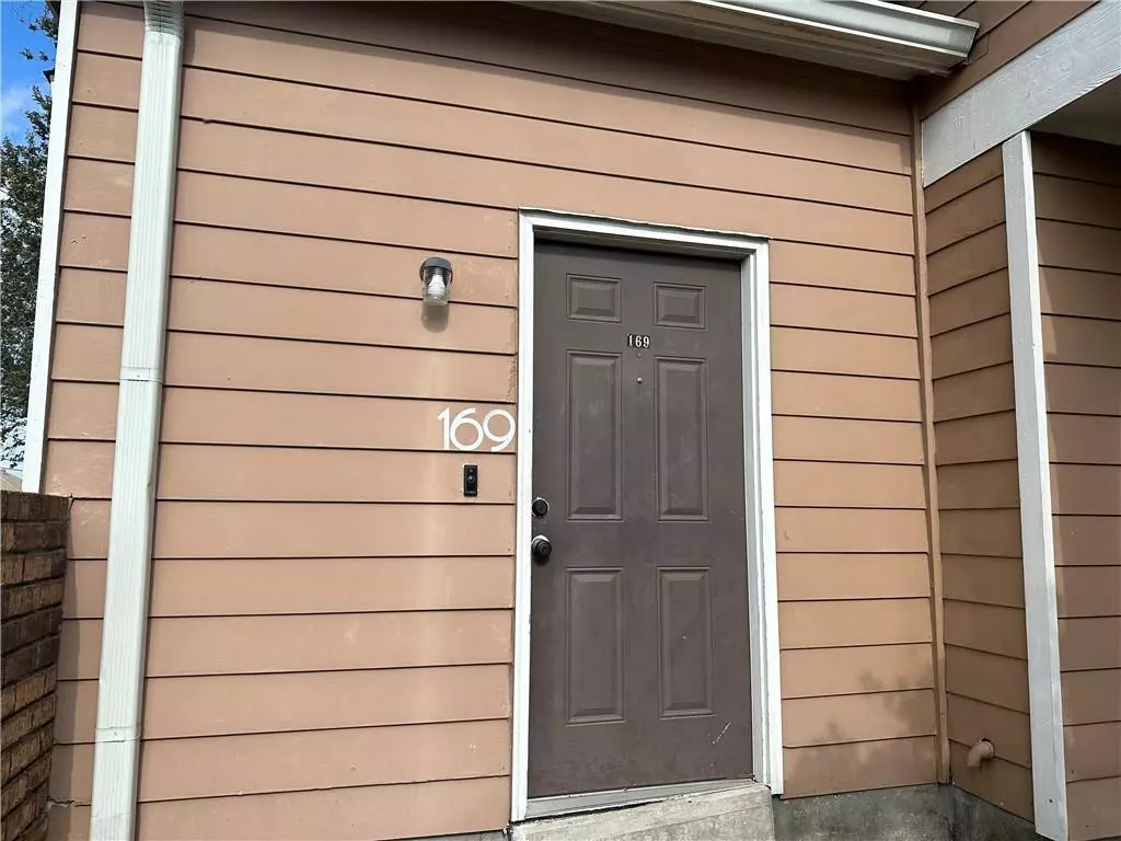 Gretna, LA 70056,2425 OXFORD PL #169