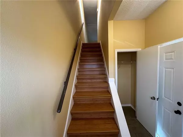 Gretna, LA 70056,2425 OXFORD PL #169