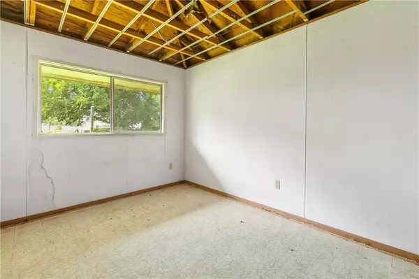 Westwego, LA 70094,152 DOROTHY DR