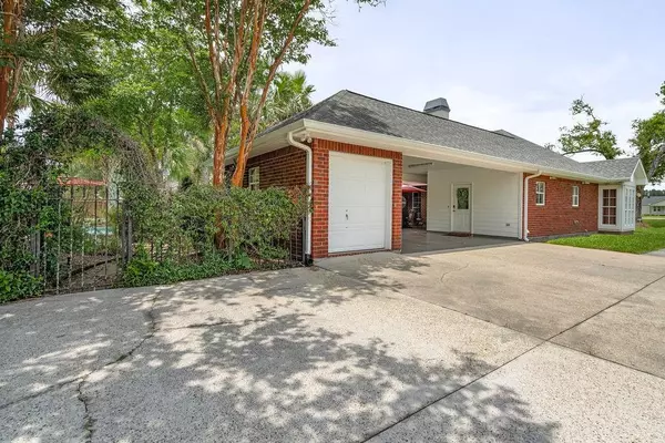 Tickfaw, LA 70466,16248 HWY 442