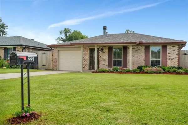 St. Rose, LA 70087,227 JANET DR