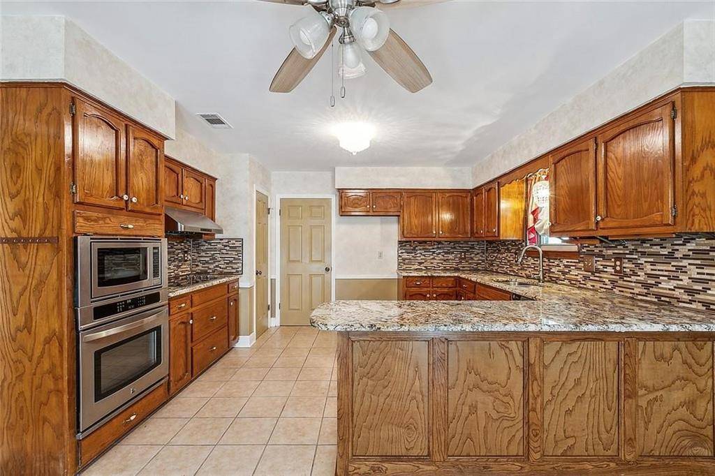 Baton Rouge, LA 70814,4036 LINSTROM DR