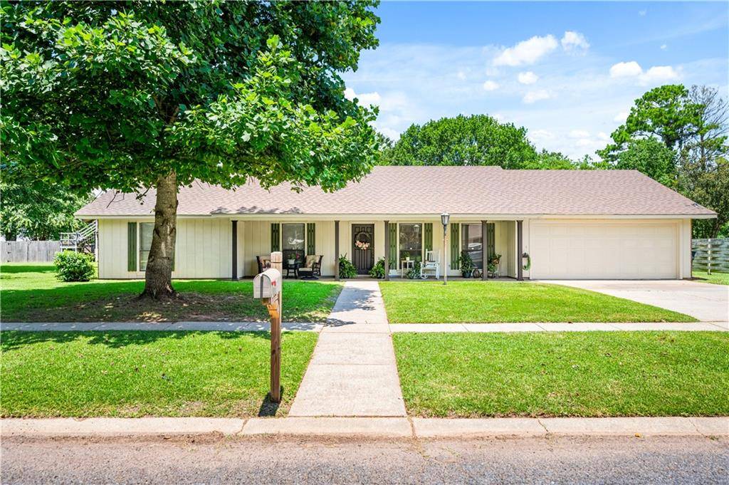 Natchitoches, LA 71457,516 OAKLAND DR