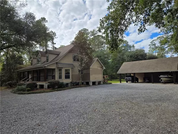 Lacombe, LA 70445,61589 N MILL RD