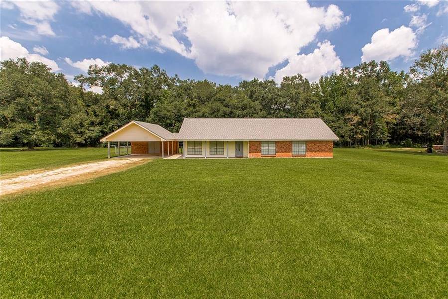 301 WELCH DR, Bogalusa, LA 70427