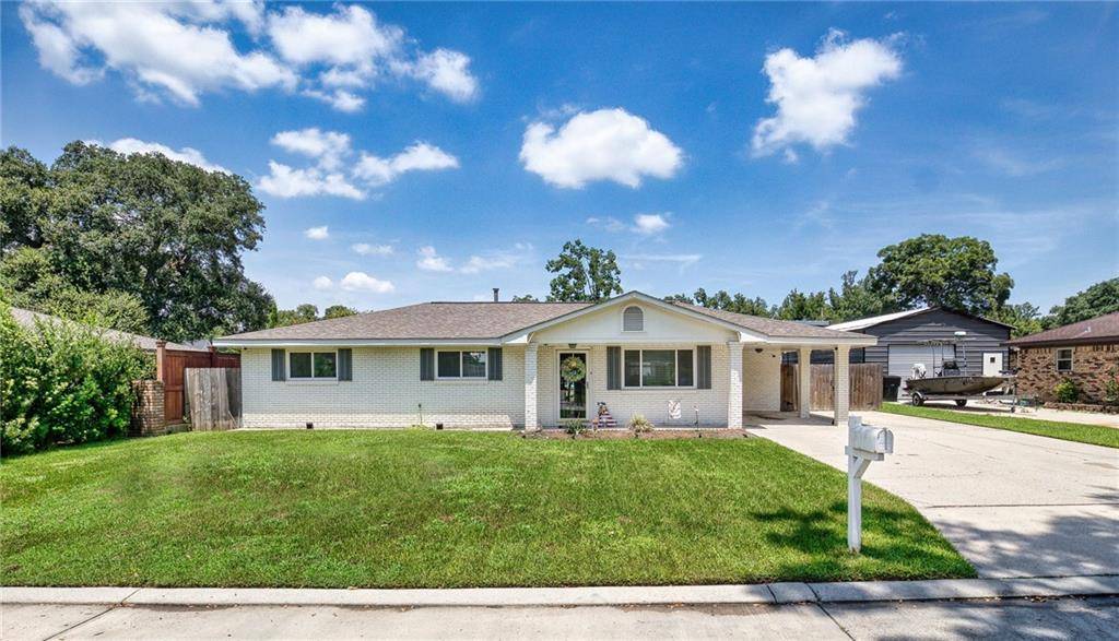 136 CLAUSEN RD, Belle Chasse, LA 70037