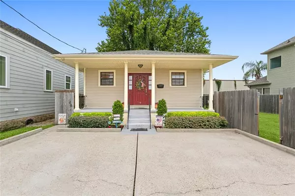 418 NEWTON ST, Gretna, LA 70053