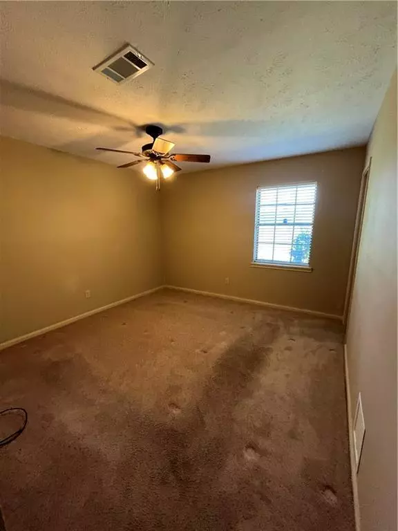 Alexandria, LA 71301,6136 DIXIE LN