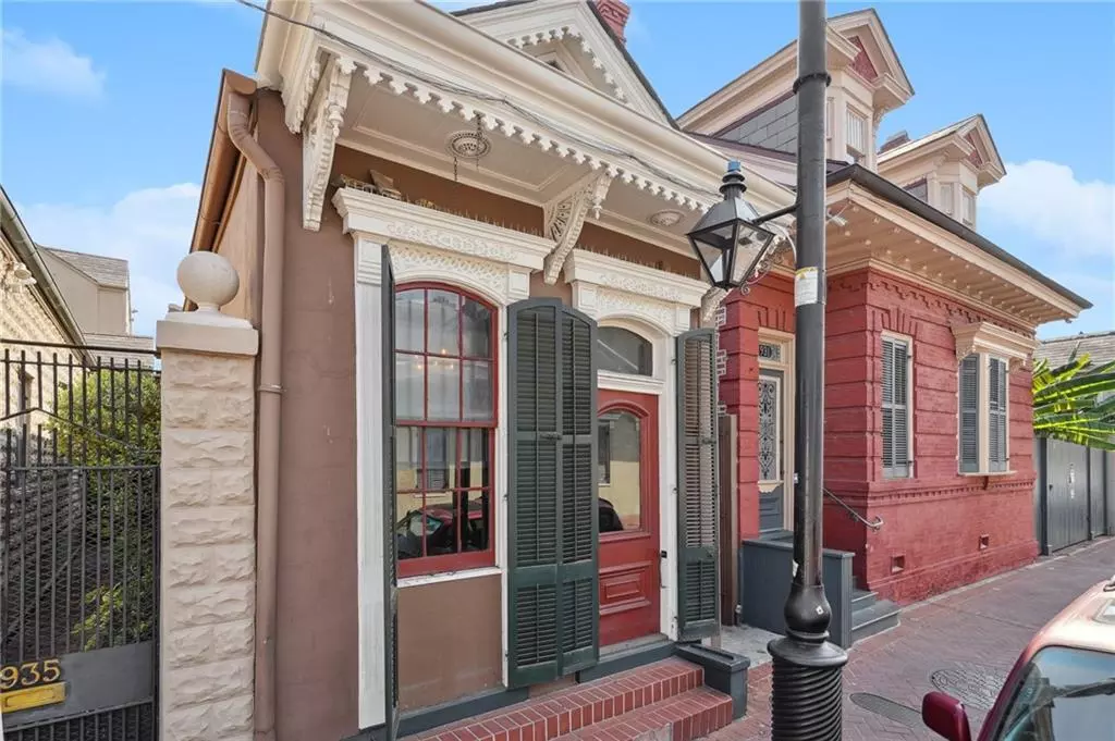 New Orleans, LA 70112,933 ST LOUIS ST