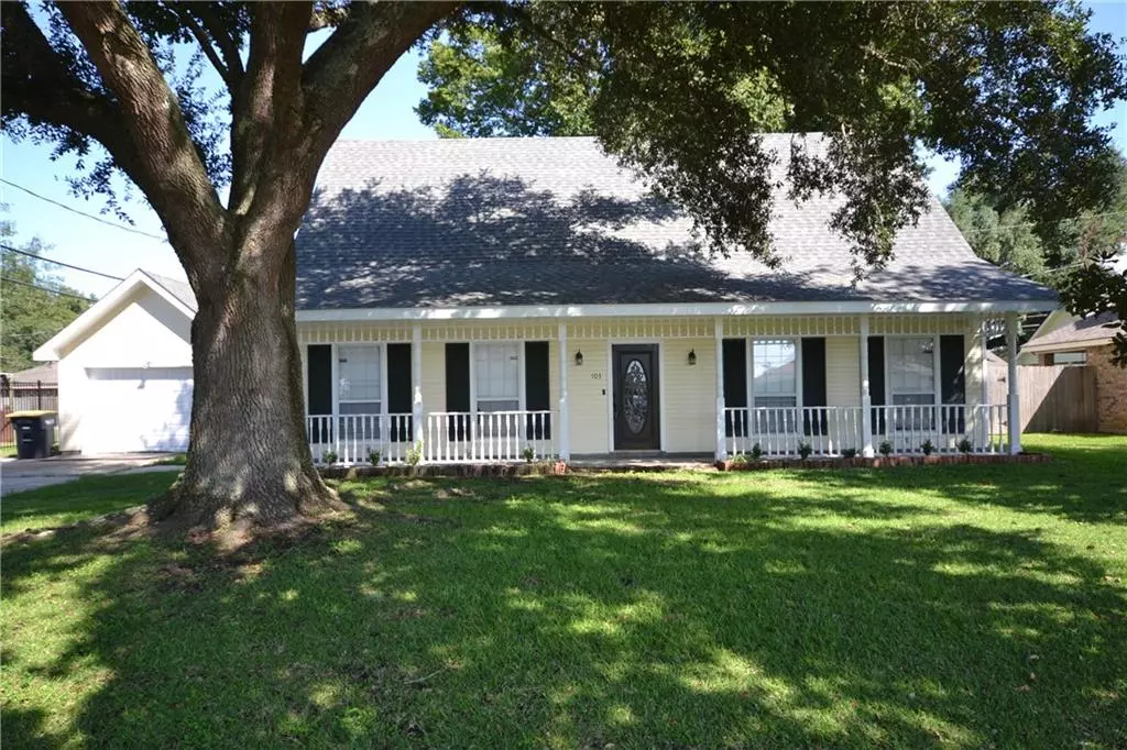 Luling, LA 70070,103 BEAUPRE DR