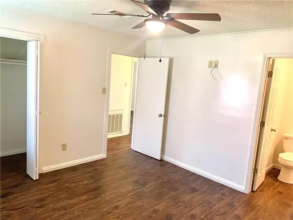 Alexandria, LA 71303,1710 TIPPERARY ST