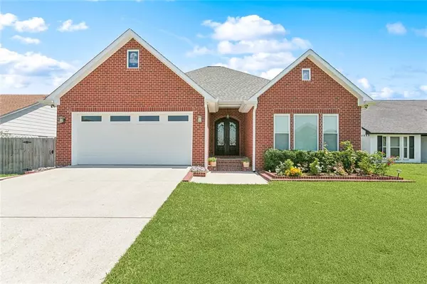 15 SHEARWATER DR, La Place, LA 70068