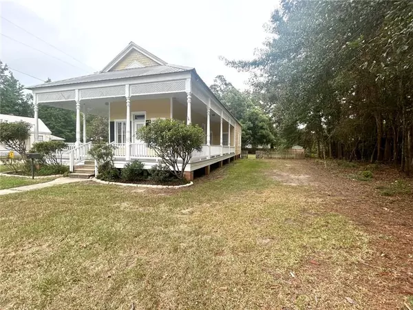 Abita Springs, LA 70420,72078 MAPLE ST