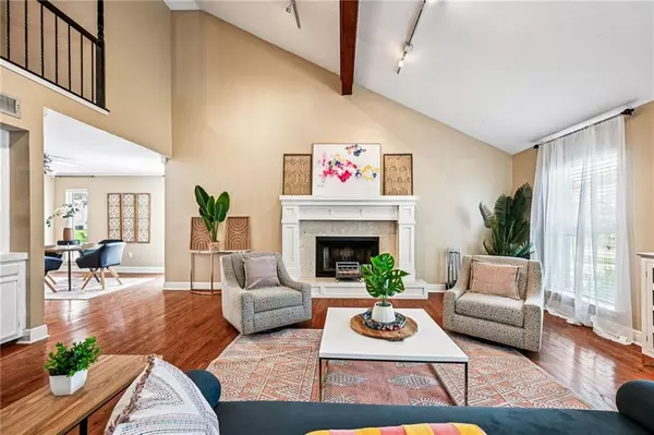 Harvey, LA 70058,1728 LAKE SALVADOR DR
