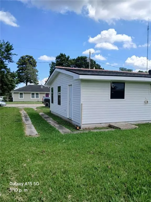 Gretna, LA 70053,9 TULIP DR