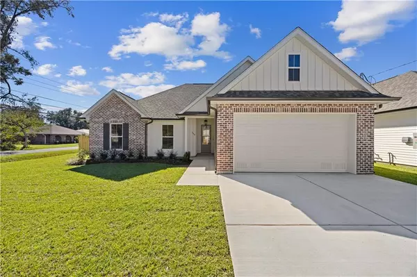 Luling, LA 70070,509 ST. MARIA ST