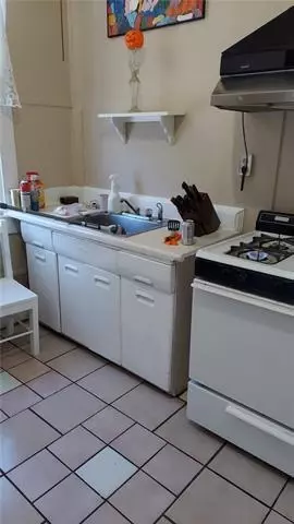 New Orleans, LA 70115,3827 CONSTANCE ST