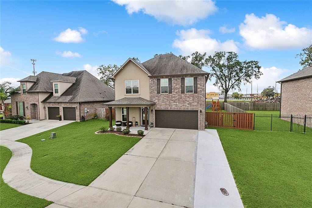 Marrero, LA 70072,7405 SILVERADO DR